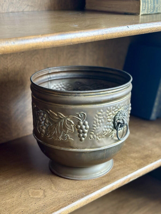 Antique English Brass Cachepot Planter Lion Head Grape Motif Jardiniere 8” Lion