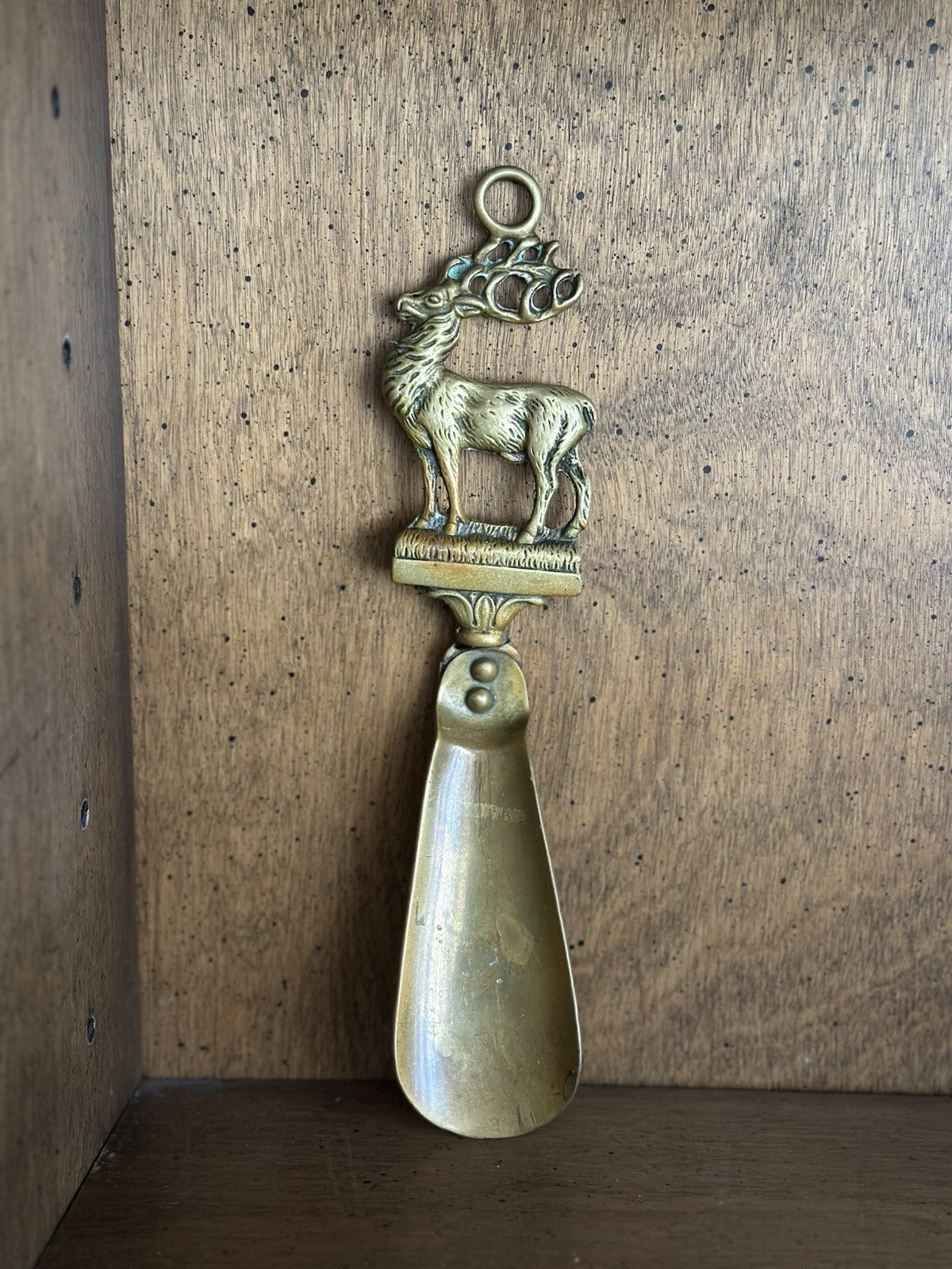 Vintage brass shoe horn with figural stag handle, photo 2