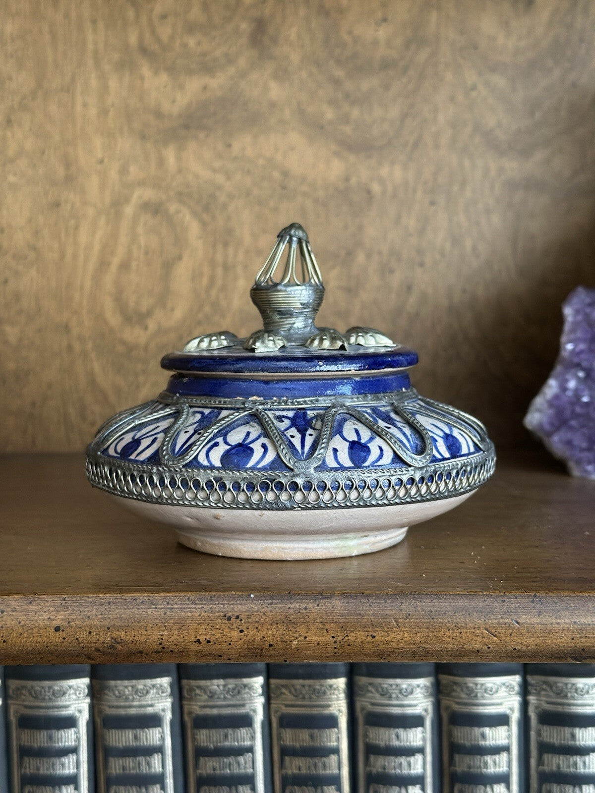 Vintage Moroccan Fes pottery lidded jar, blue and white with metal filigree, photo 7